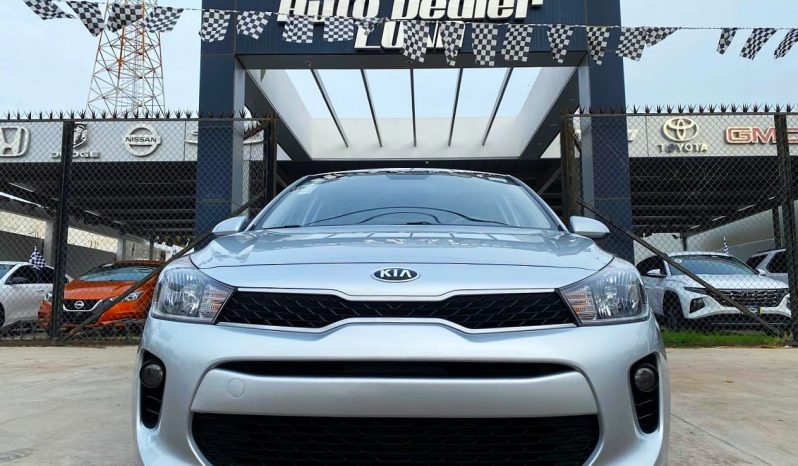 Kia Rio 2020 lleno