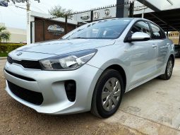 Kia Rio 2020 lleno