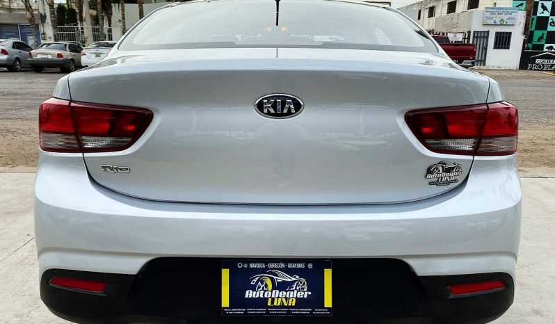 Kia Rio 2020 lleno