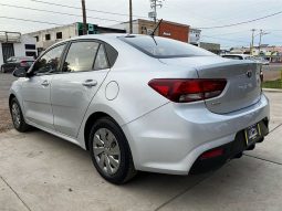 Kia Rio 2020 lleno