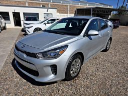 Kia Rio 2018 lleno