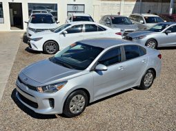 Kia Rio 2018 lleno