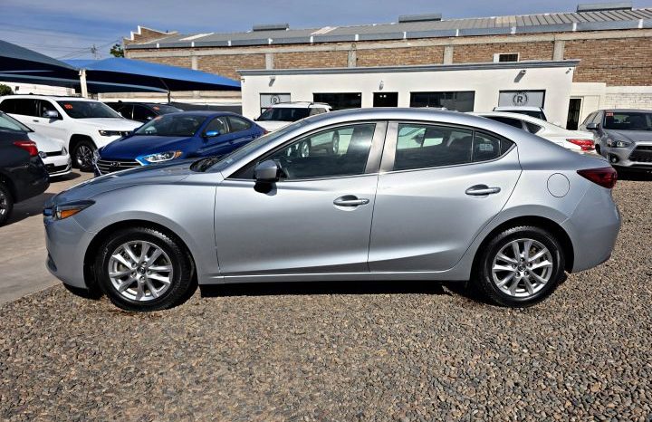 Mazda 3 iTouring 2018 lleno