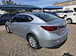 Mazda 3 iTouring 2018 lleno