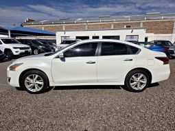 Nissan Altima 2014 lleno