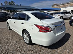 Nissan Altima 2014 lleno