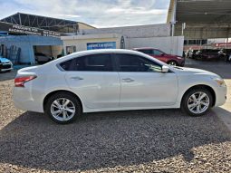 Nissan Altima 2014 lleno