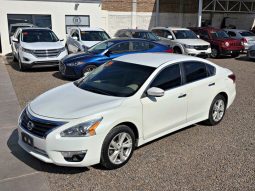 Nissan Altima 2014 lleno