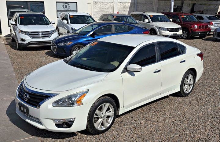 Nissan Altima 2014 lleno