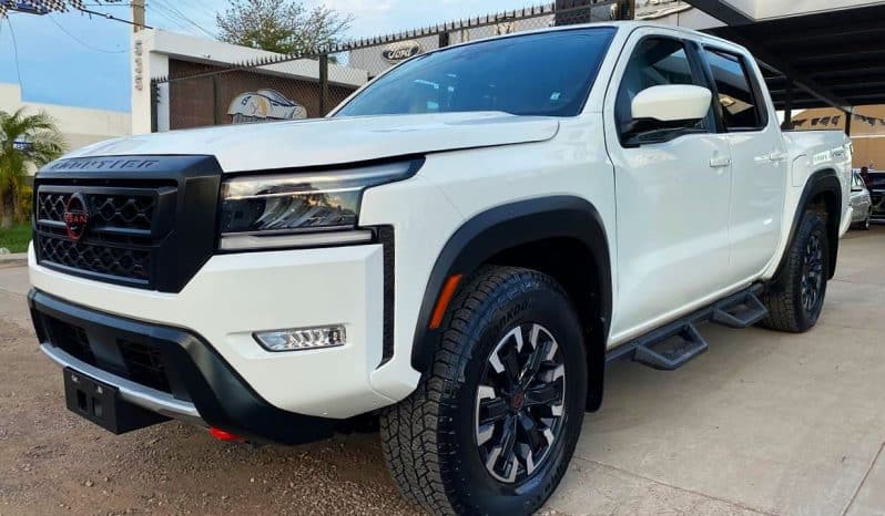 Nissan Frontier 2023 lleno