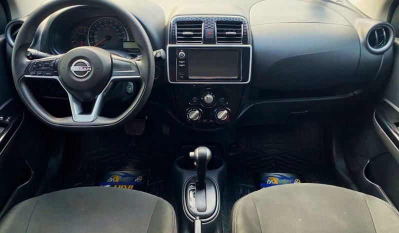 Nissan March 2023 lleno