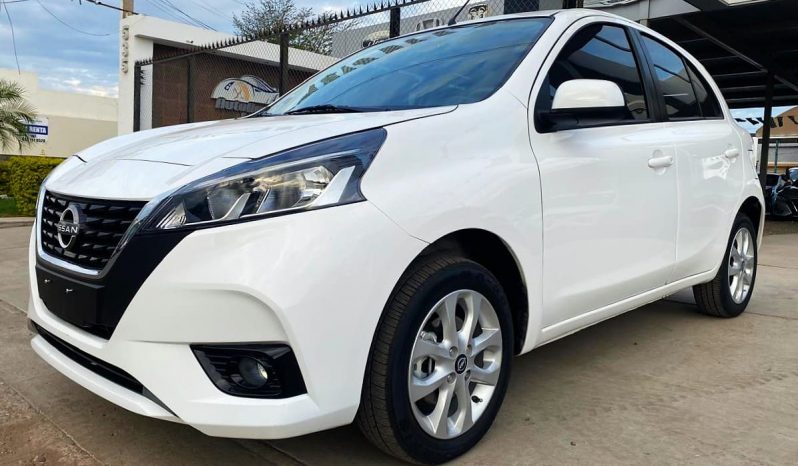 Nissan March 2023 lleno