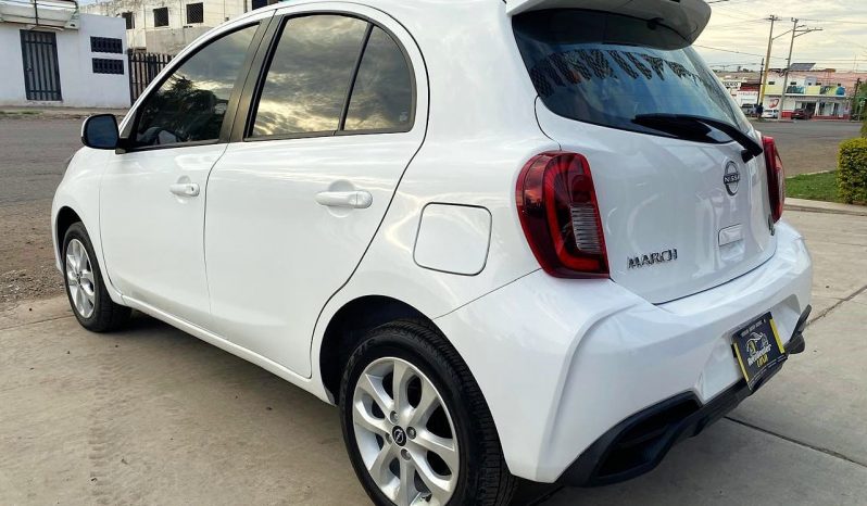 Nissan March 2023 lleno