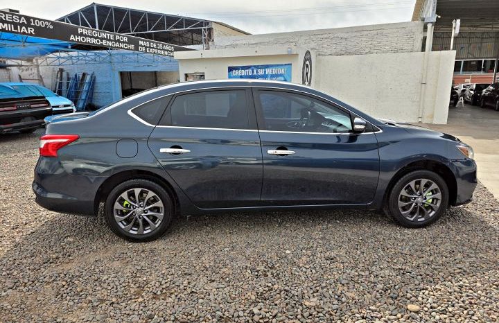 Nissan Sentra 2018 lleno