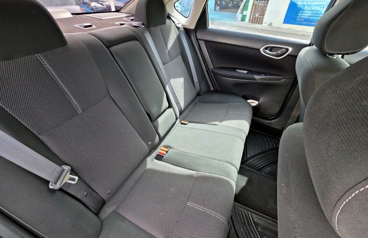 Nissan Sentra 2018 lleno