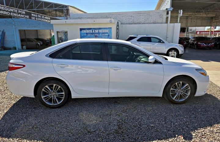 Toyota Camry 2017 lleno