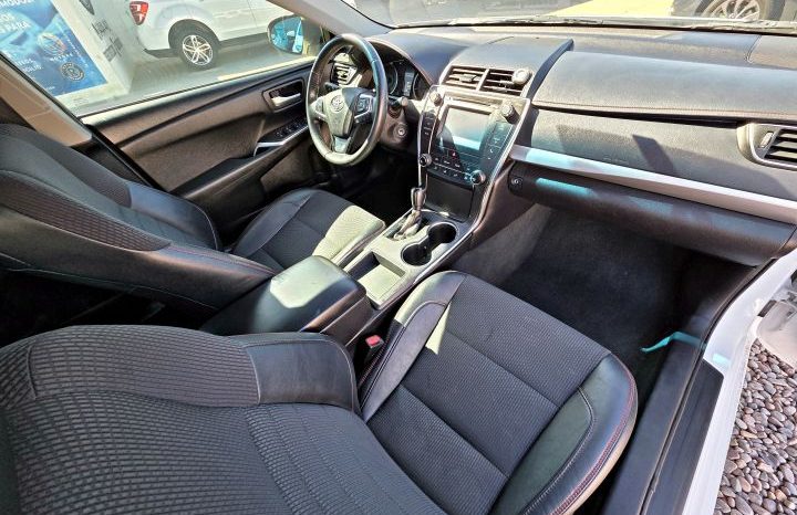 Toyota Camry 2017 lleno