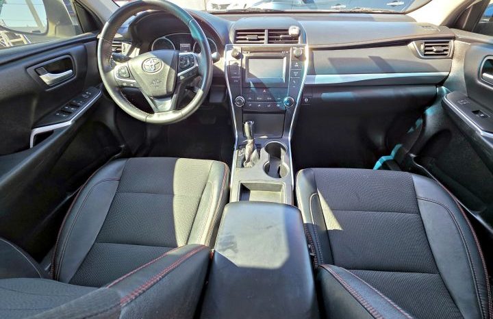 Toyota Camry 2017 lleno