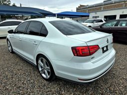 Volkswagen Jetta 2017 lleno