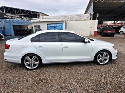 Volkswagen Jetta 2017 lleno