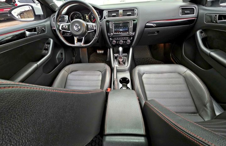 Volkswagen Jetta 2017 lleno