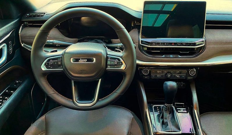 Jeep Commander 2025 lleno