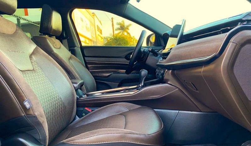 Jeep Commander 2025 lleno