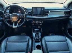 Kia Rio 2023 lleno