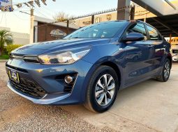 Kia Rio 2023 lleno