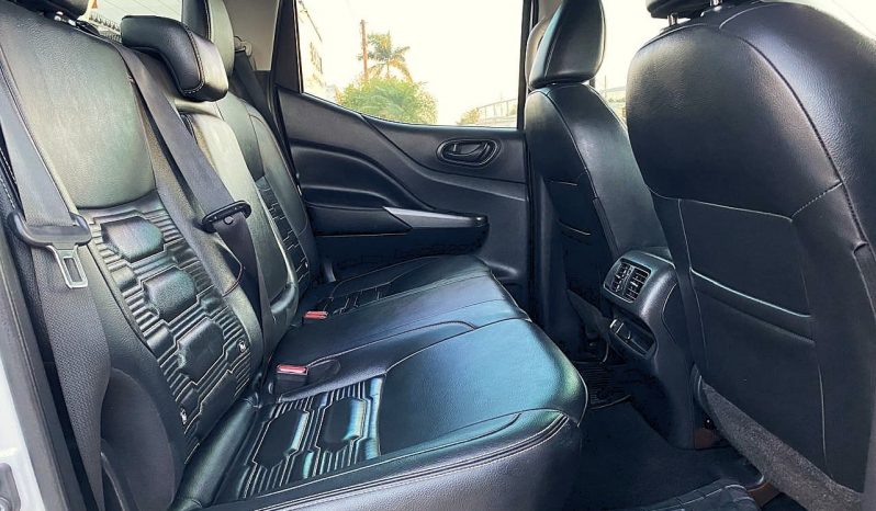 Nissan Frontier 2023 lleno