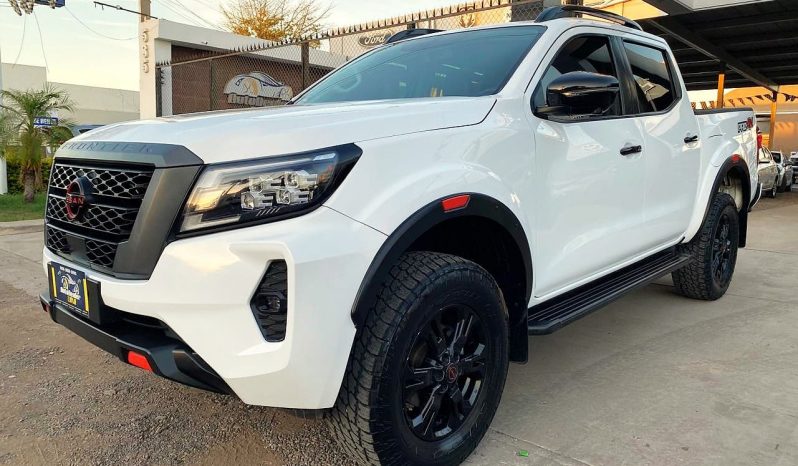 Nissan Frontier 2023 lleno