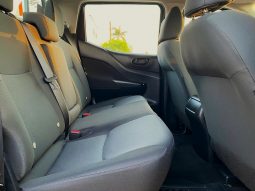 Nissan Frontier 2023 lleno