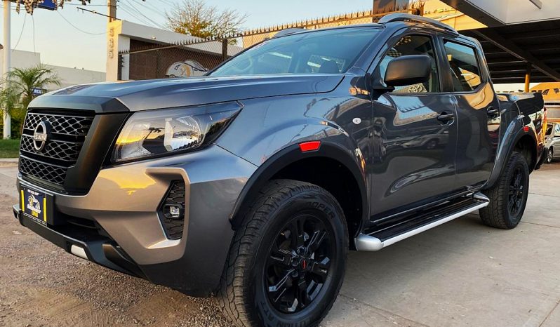 Nissan Frontier 2023 lleno
