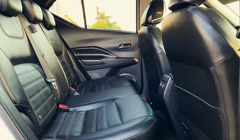 Nissan Kicks 2023 lleno