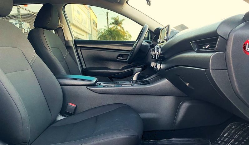 Nissan Sentra 2024 lleno