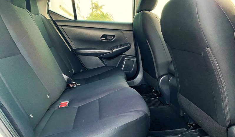 Nissan Sentra 2024 lleno