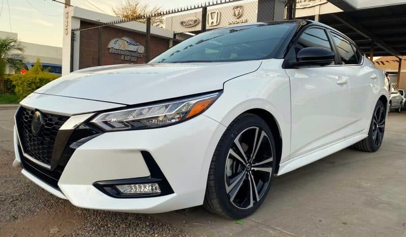 Nissan Sentra 2023 lleno