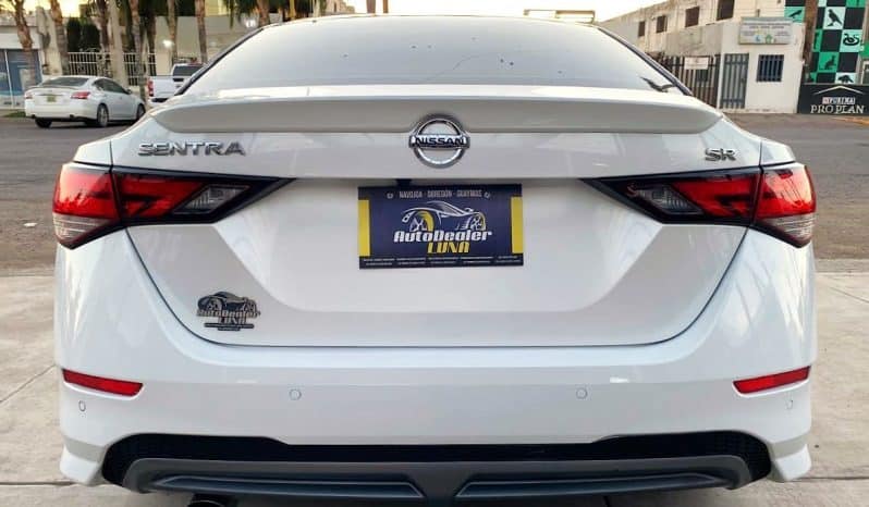 Nissan Sentra 2023 lleno