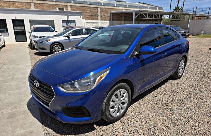 Hyundai Accent 2018 lleno
