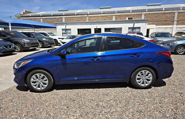 Hyundai Accent 2018 lleno