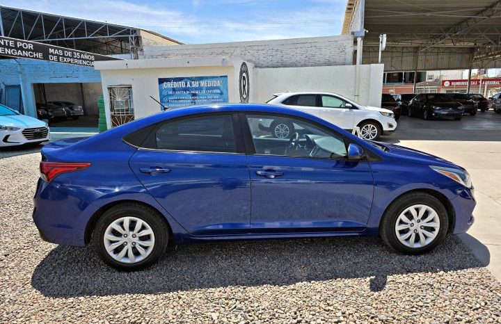 Hyundai Accent 2018 lleno