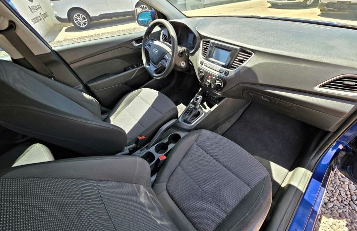 Hyundai Accent 2018 lleno