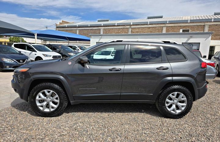 Jeep Cherokee 2016 lleno