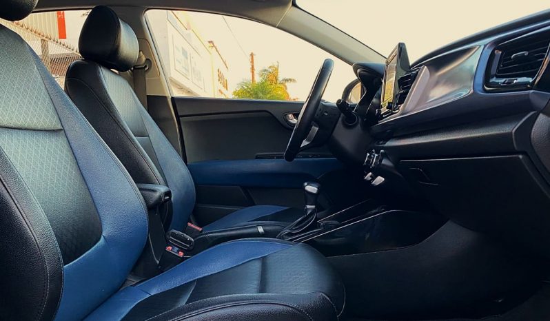 Kia Rio 2022 lleno