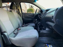 Nissan NP-300 2018 lleno