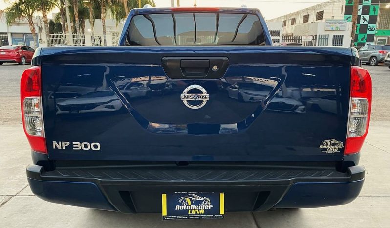 Nissan NP-300 2018 lleno