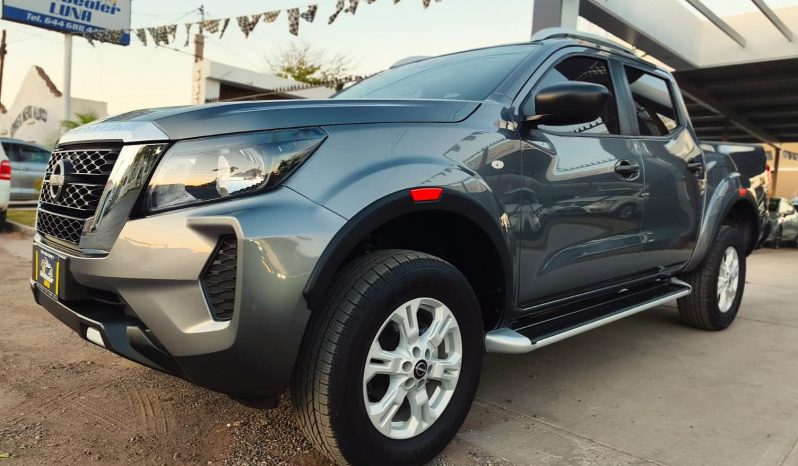 Nissan Frontier 2023 lleno