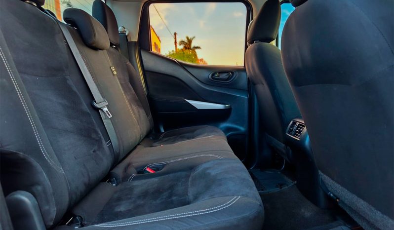 Nissan NP-300 2020 lleno