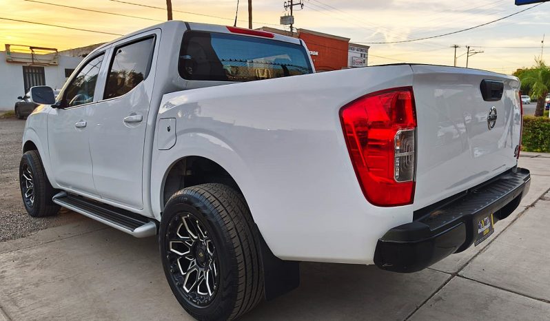Nissan NP-300 2020 lleno