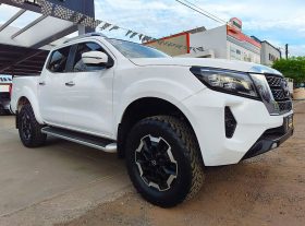 Nissan Frontier LE Platinum, 2023